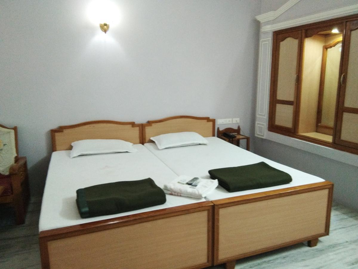 קניאקומרי Hotel Sivamurugan מראה חיצוני תמונה