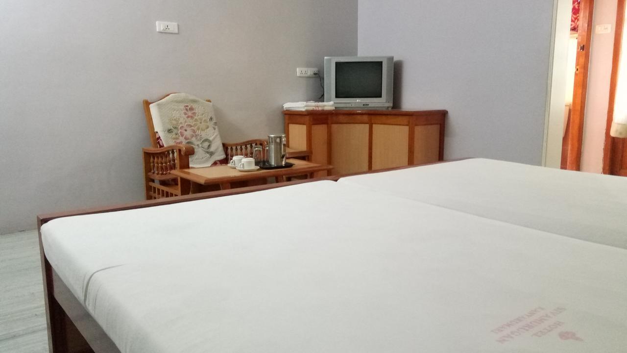 קניאקומרי Hotel Sivamurugan מראה חיצוני תמונה