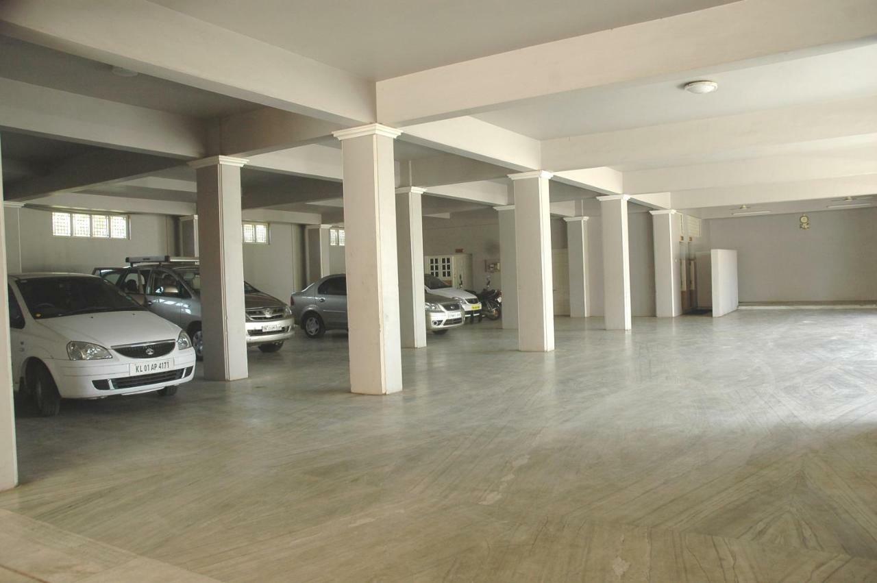 קניאקומרי Hotel Sivamurugan מראה חיצוני תמונה